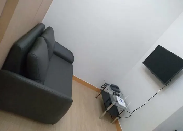 Trees Residences By Jhoms 1br With Balcony Wifi Netflix Apartment Manila