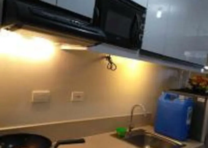 Trees Residences By Jhoms 1br With Balcony Wifi Netflix Apartment *